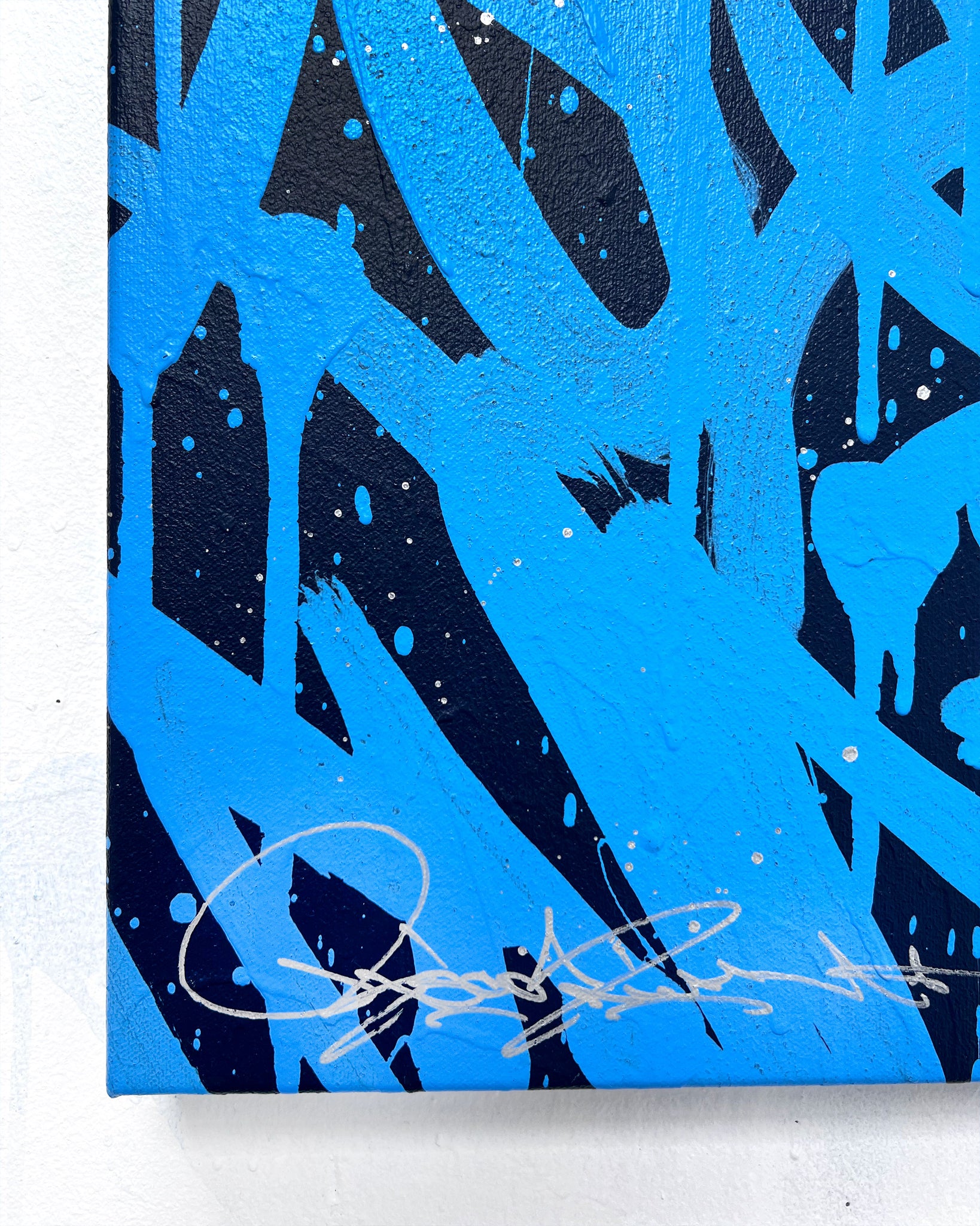 LOVE MORE - 20.5 x 20.5 in / 52 x 52 cm
