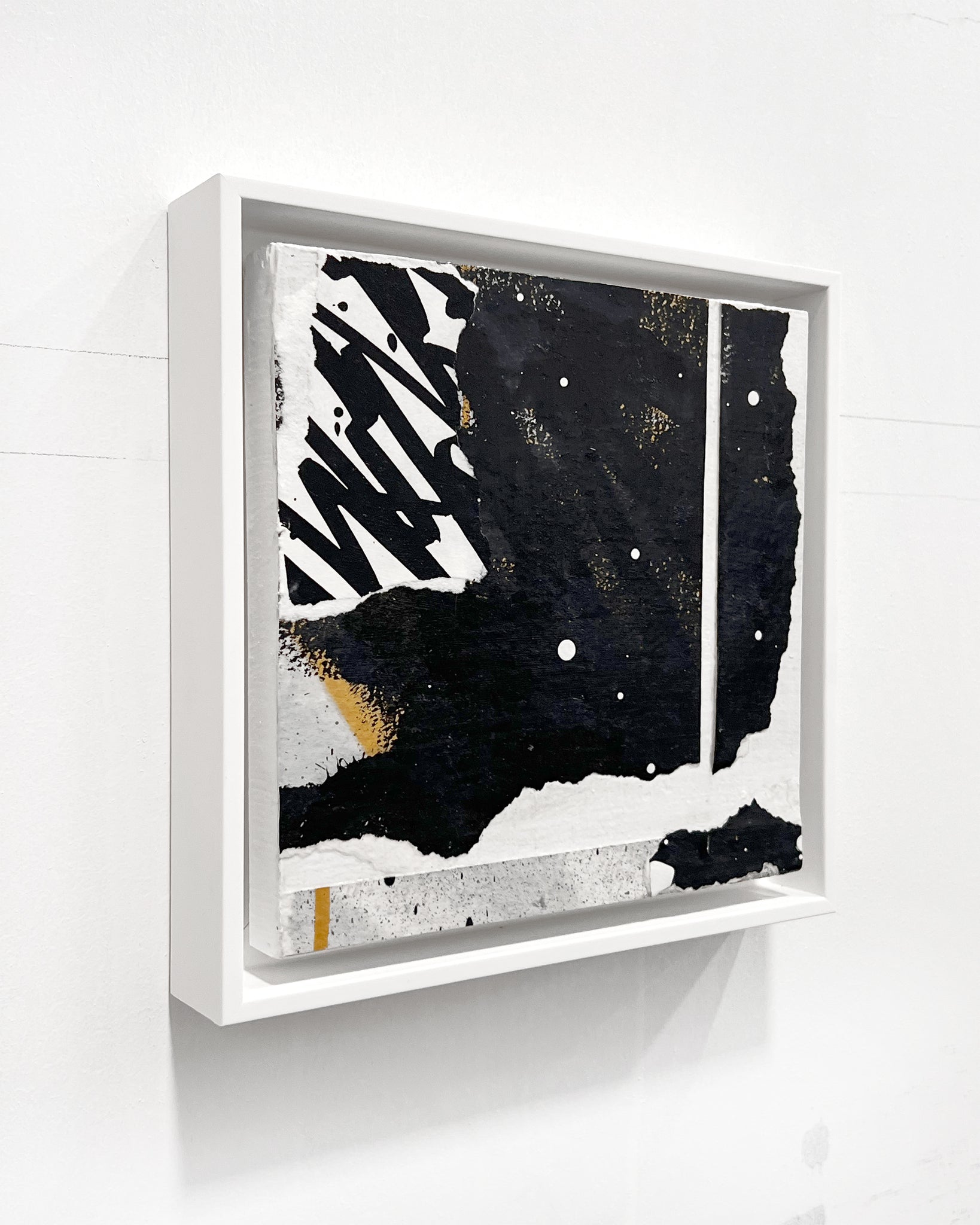 REMIX / GLD 02 - 21 x 21 cm / 8.5 x 8.5 in